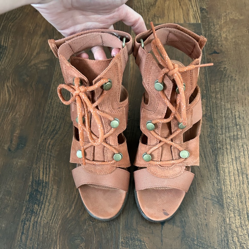Sorel lace up wedges